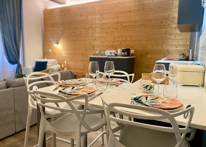 La Parenthese Gourmande Avec Clim Et Parking Μοντωμπάν