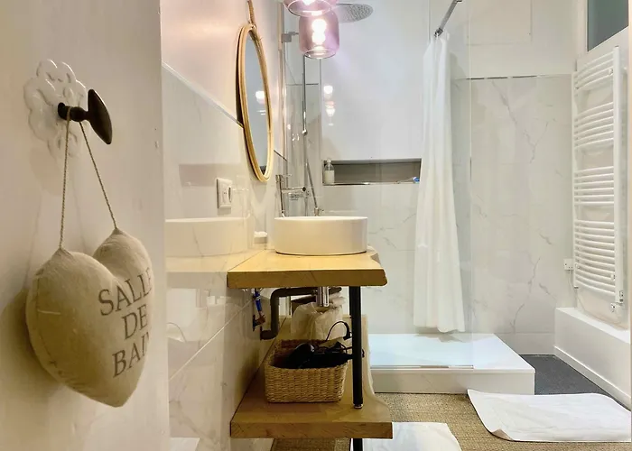 La Parenthese Gourmande Avec Clim Et Parking Διαμέρισμα Μοντωμπάν